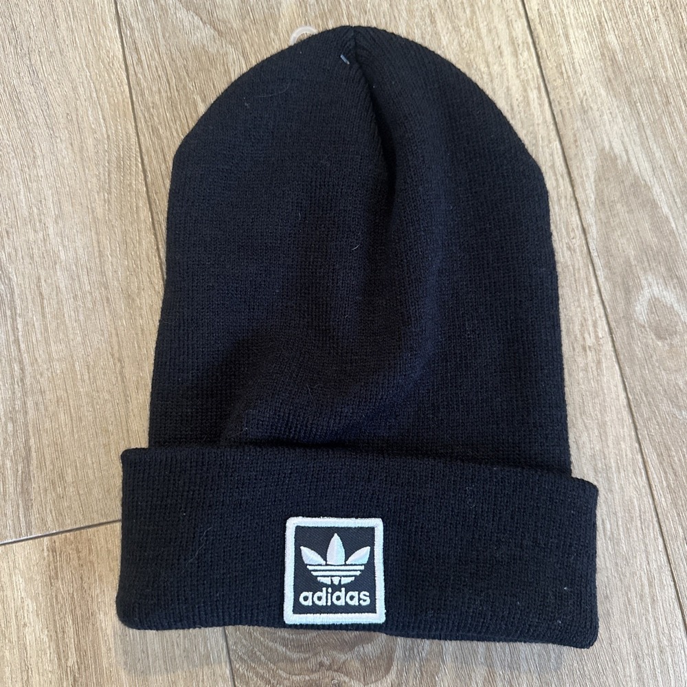 Mens adidas Trefoil Black Winter Beanie Knit Hat Logo Acrylic Tall OSFM NWOT